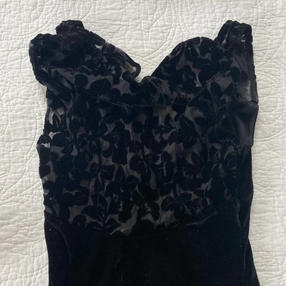 RARE ModCloth Pin-Up To The Challenge Velvet Dress - Picture 6 of 7